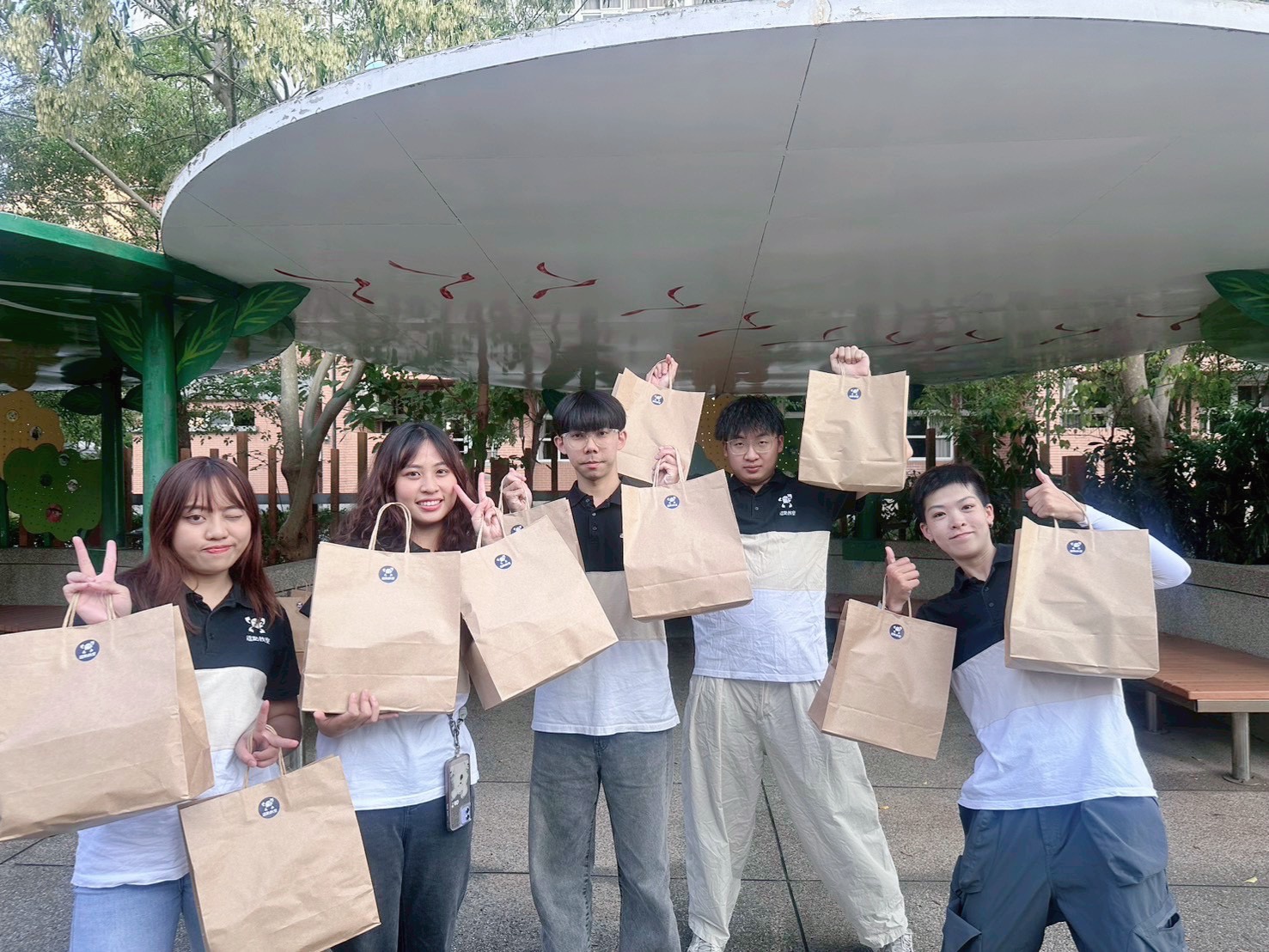 %E9%9D%92%E5%9F%94%E7%95%A2%E6%97%85%E6%AD%A1%E9%80%81