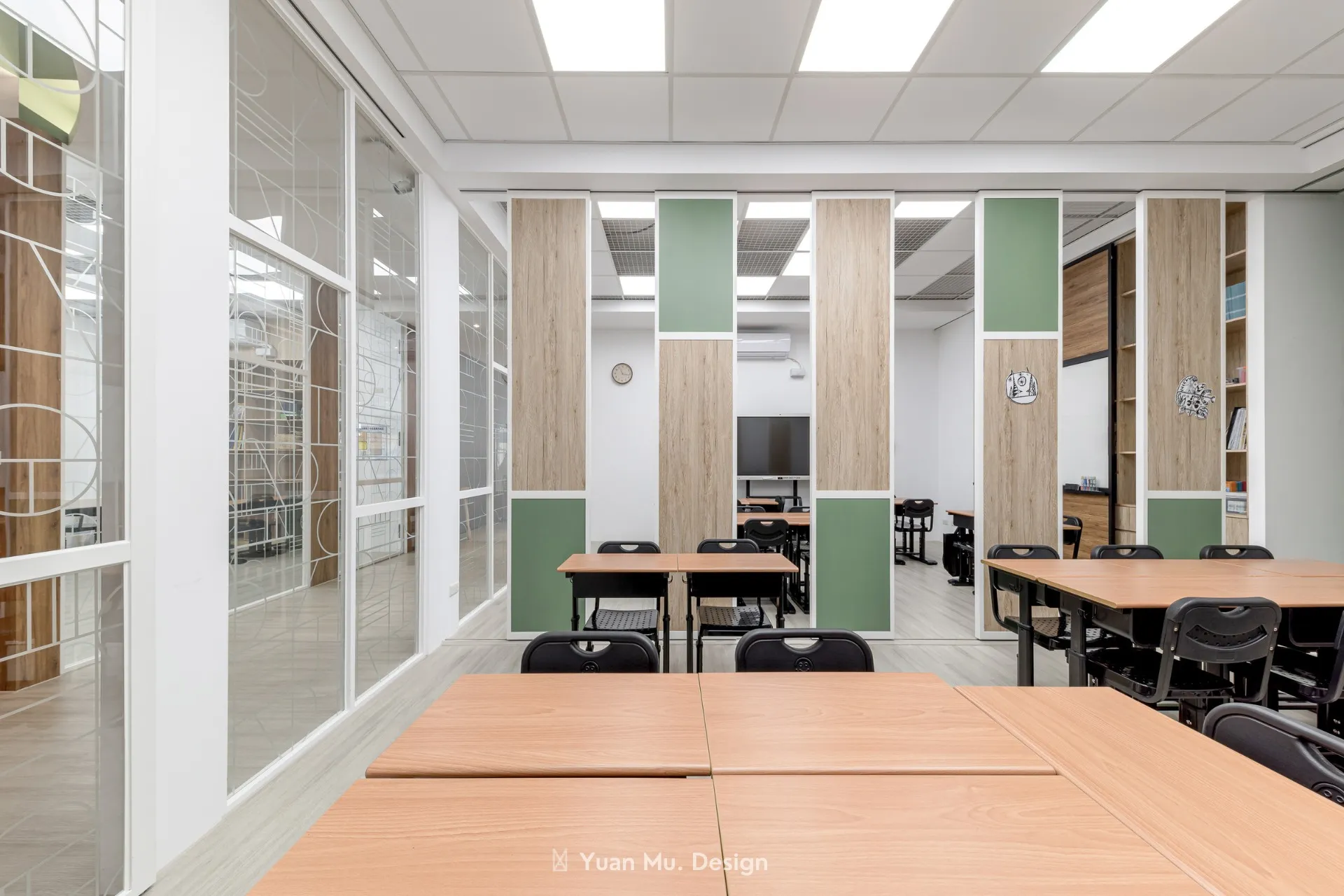 %E5%B1%95%E7%BF%85%E6%A0%A1%E6%95%99%E5%AE%A4