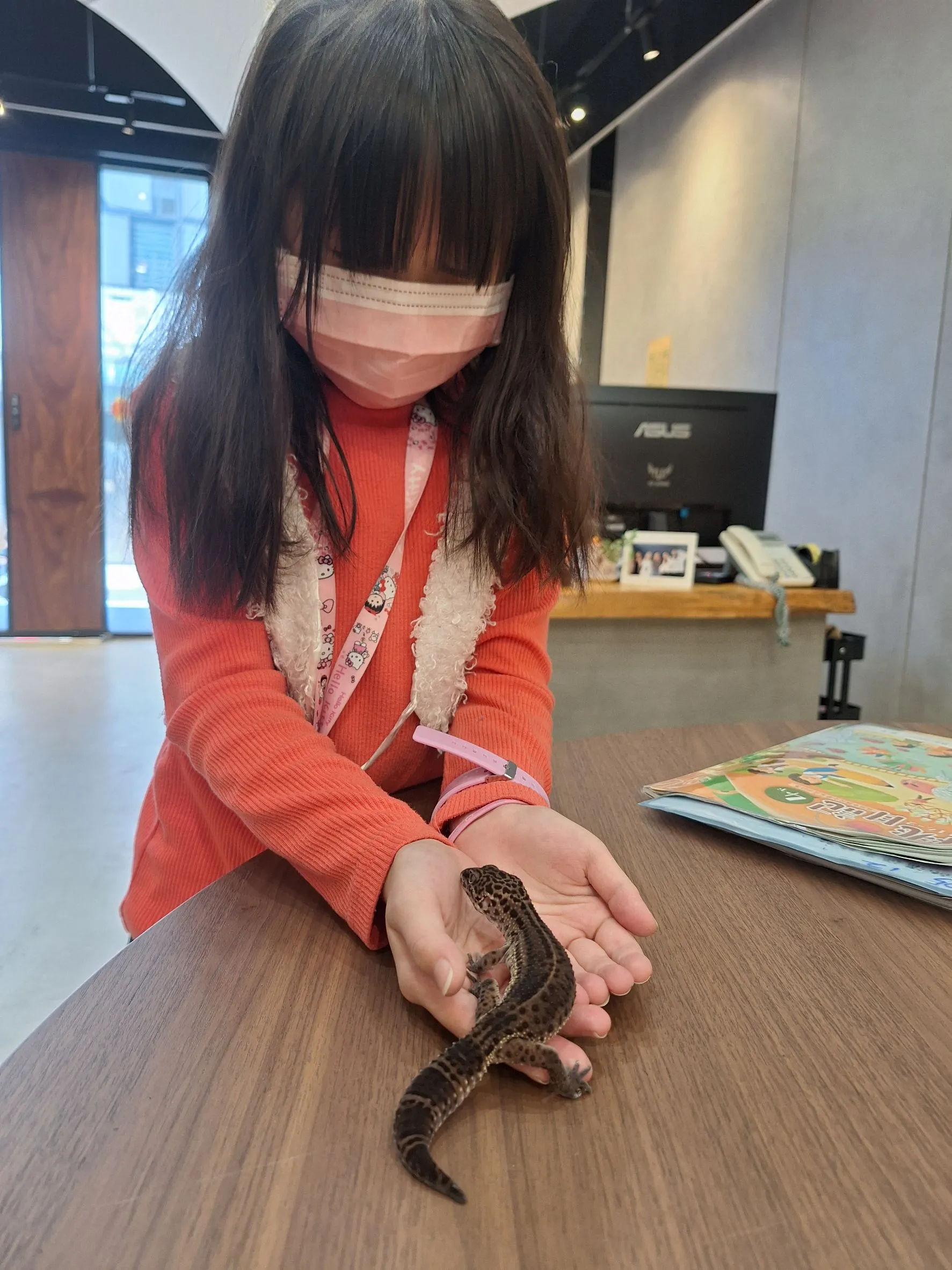 %E6%A3%AE%E8%80%80%E6%A0%A1%E5%8F%AF%E6%84%9B%E5%AF%B5%E7%89%A9%E8%88%87%E5%AD%A9%E5%AD%90