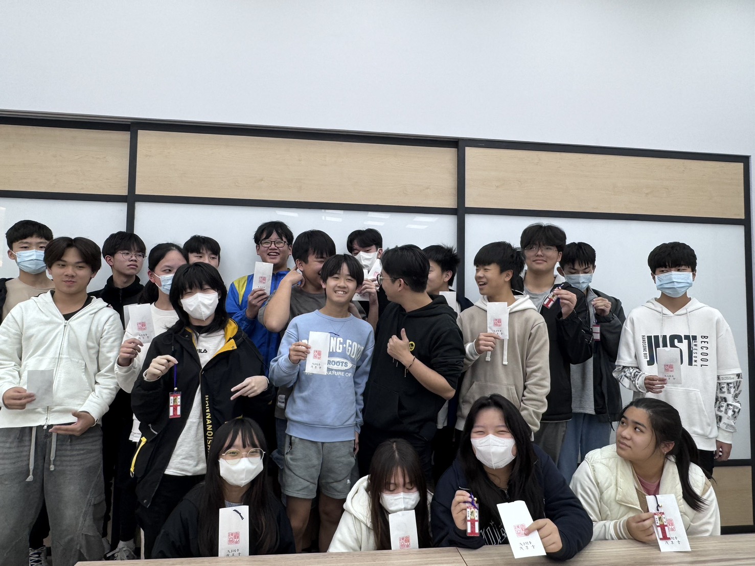 %E5%9C%8B%E4%B8%89%E5%BE%A1%E5%AE%88%E5%B0%8F%E7%A6%AE%E7%89%A9%E5%90%88%E7%85%A7