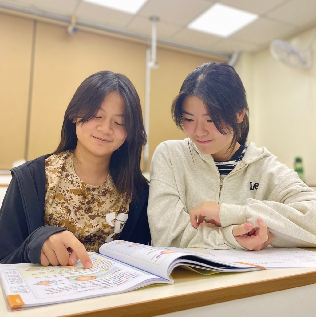 學生認真的樣子 學生認真的樣子